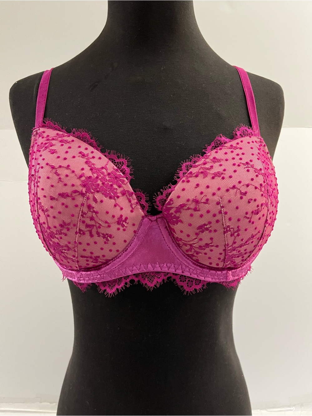 Victoria's Secret Fuchsia Pink Lace Underwire Bra
